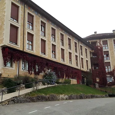 Hotel Acebos Arriondas