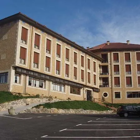 Hotel Acebos 3*