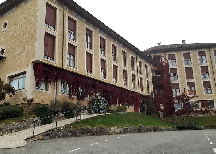 Hotel Acebos Arriondas