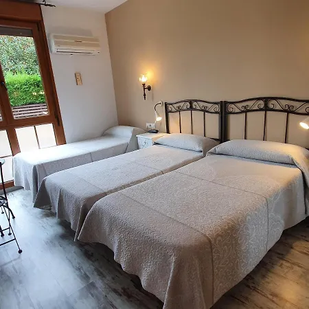 Hotel Acebos 3*
